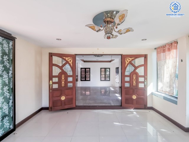 *****บ้านเดี่ยวมือสอง ม.ลลิล กรีนวิลล์ บางบอน3 แบรนด์ ลลิล พร็อพเพอร์ตี้ เนื้อที่ 101.1 ตร.ว. ฟังก์ชัน 4 นอน 3 น้ำ 2 ที่จอดรถ  บนทำเลศักยภาพ เชื่อมต่อถนนหลายเส้น ไม่ว่าจะเป็น  ถนนพระราม2, ถนนเพชรเกษม, ถนนเอกชัย และใกล้จุดขึ้นทางด่วน "พระราม2"